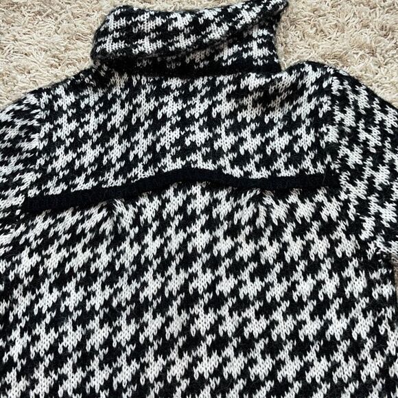 CARDUCCI Black/ White Wool blend Knit LONG 5 Buttons Sweater jacket , Size M - Picture 9 of 12